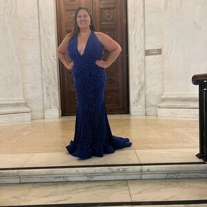 Elegant Blue Evening Gown